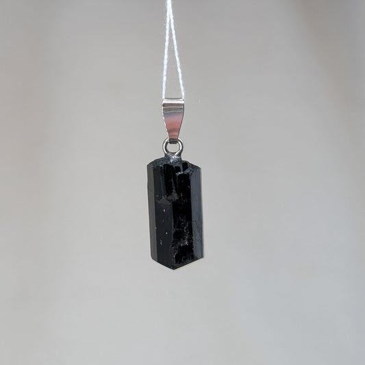 Schörl Kettenanhänger, 925er Silber [H]