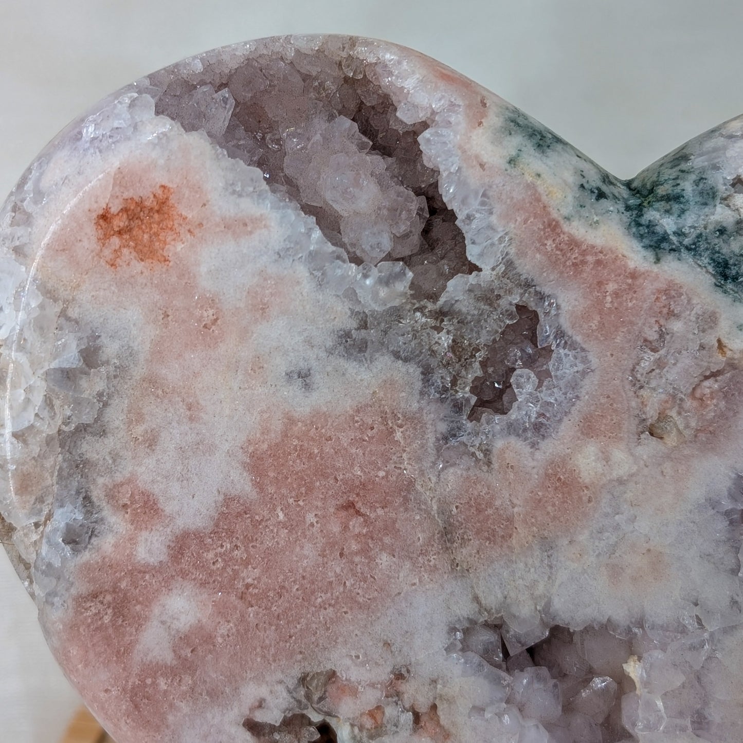 Großes Pink Amethyst Herz auf Ständer [PF]