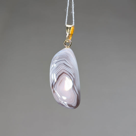 Rosa Achat Kettenanhänger [A]