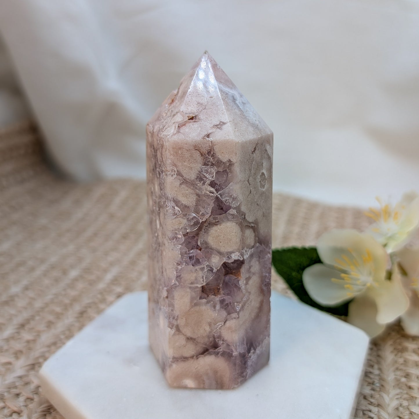 Druzy funkelnder Blumenachat Turm [B2]