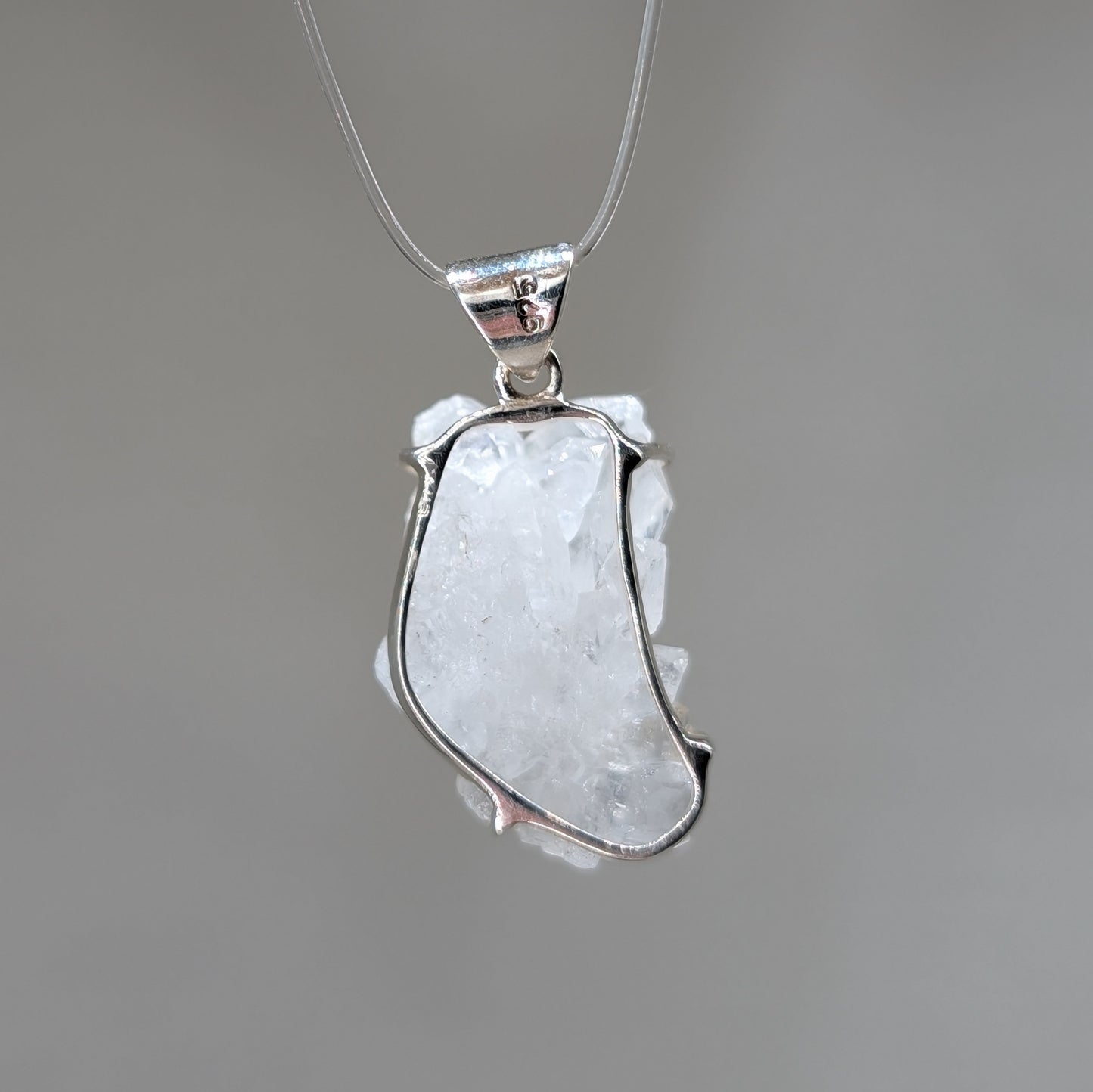 Bergkristall Kettenanhänger Rohstein, 925er Silber [R]