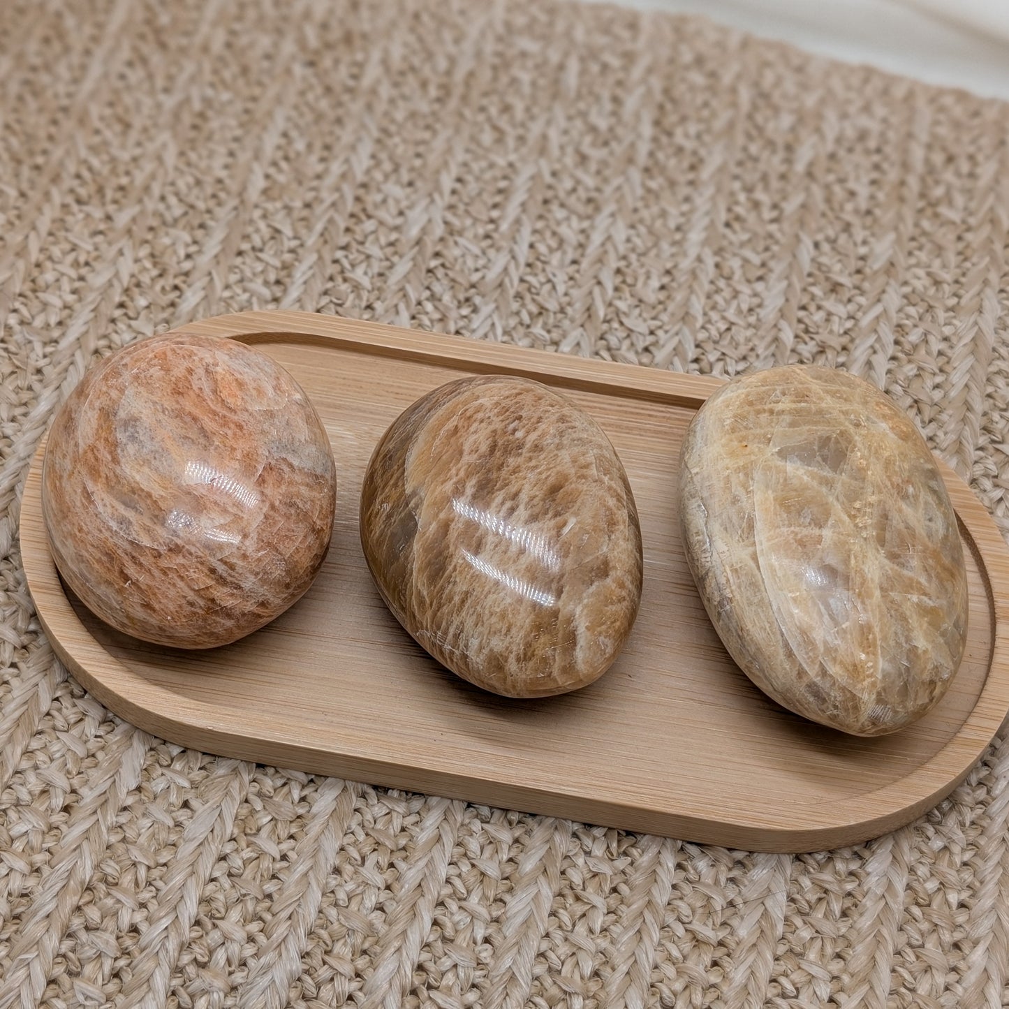 Pfirsich Mondstein Handstein [B-WARE]