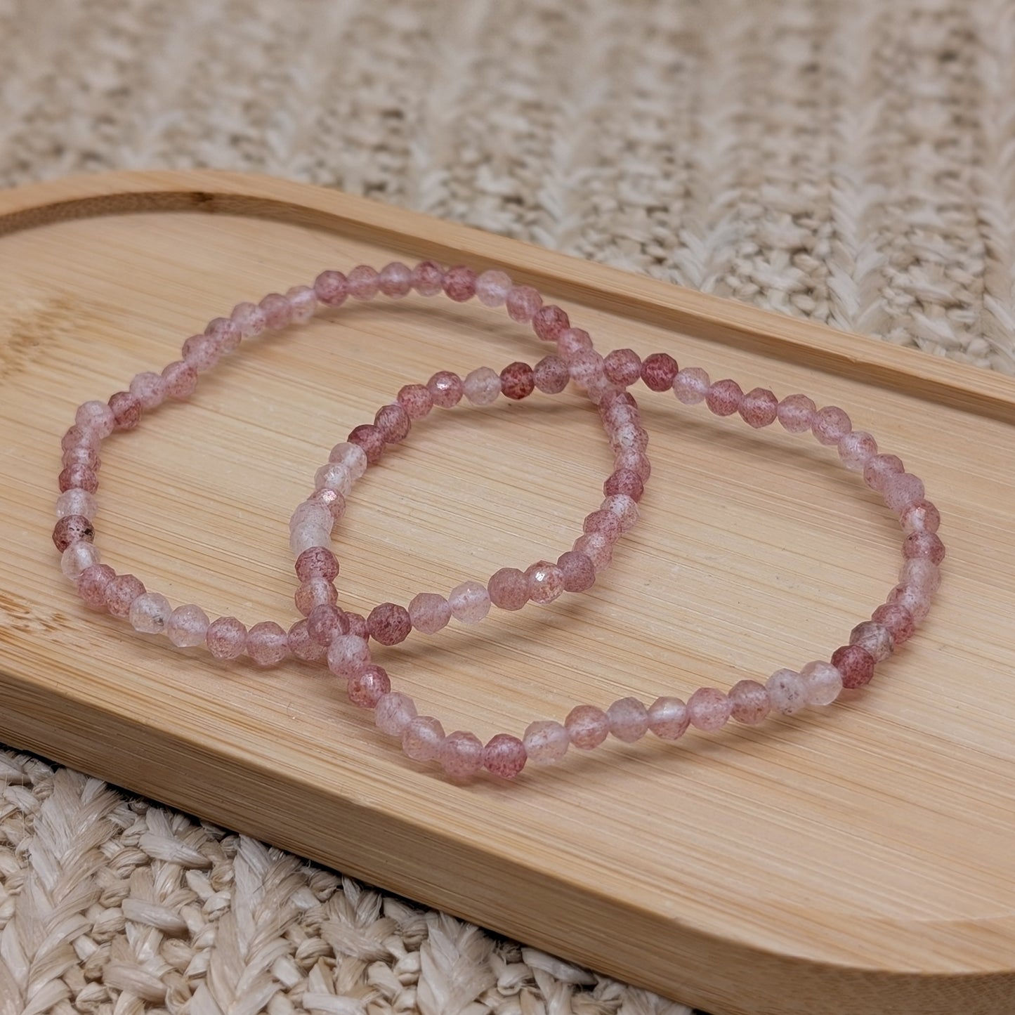 Erdbeerquarz Armband facettiert 4 mm