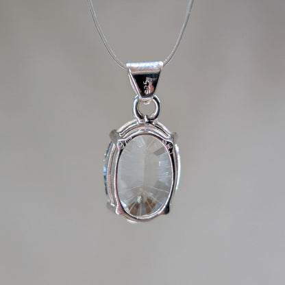 Bergkristall Kettenanhänger Krabbenfassung, 925er Silber [J]