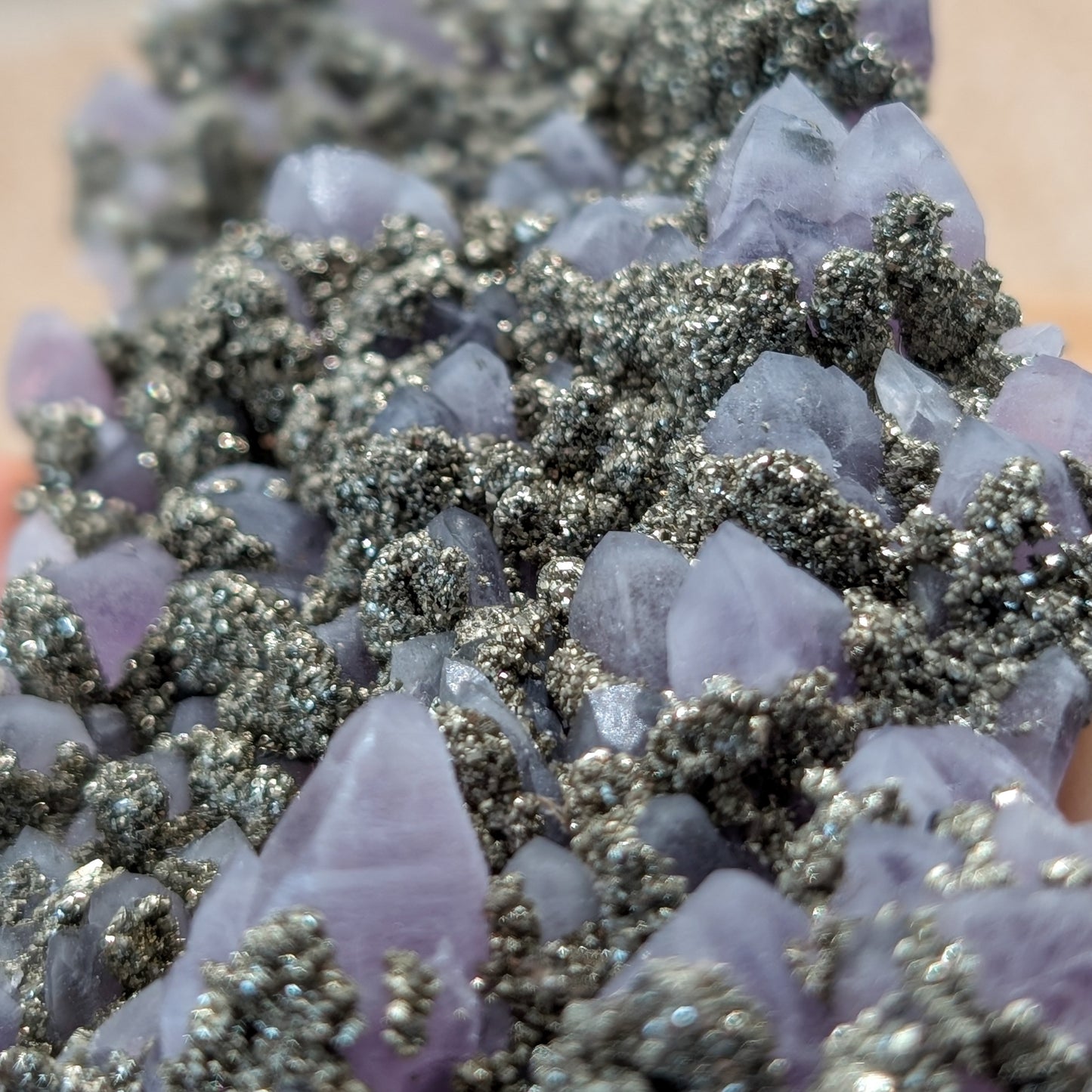 Amethyst Cluster mit Pyrit [LP]
