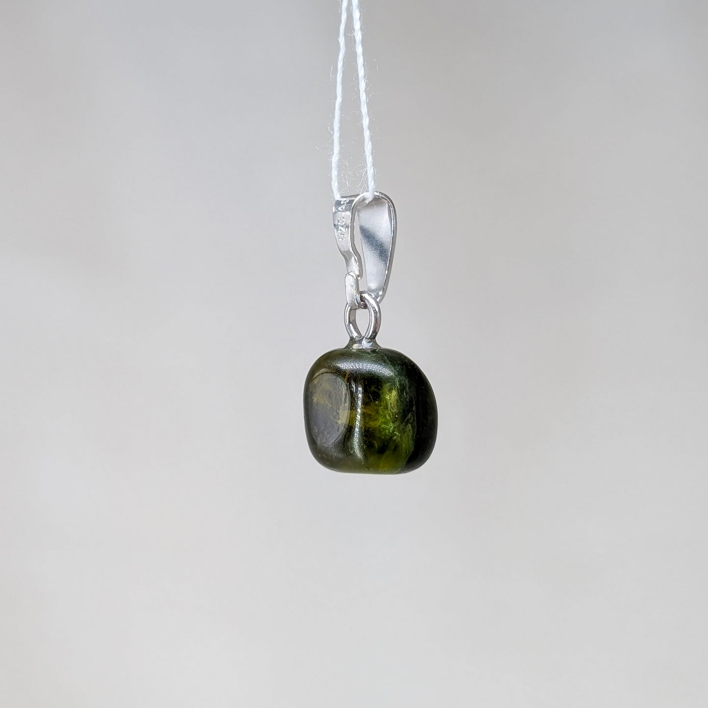 Grüner Turmalin Kettenanhänger, 925er Silber [S]