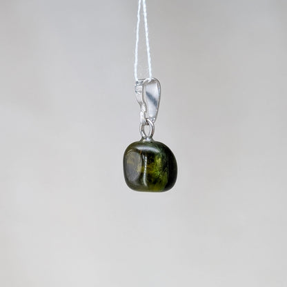 Grüner Turmalin Kettenanhänger, 925er Silber [S]