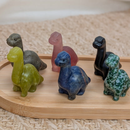 Kleine Dino Schnitzerei