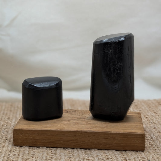 Polierter schwarzer Turmalin [SA+SB]