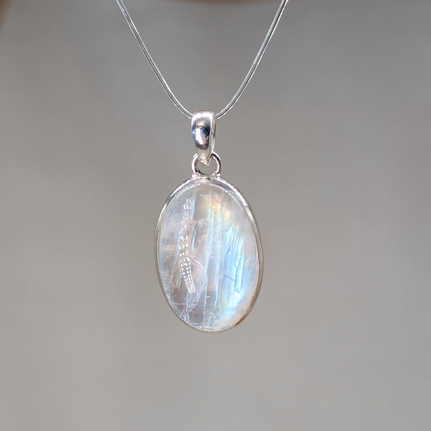 Regenbogen Mondstein Kettenanhänger, 925er Silber [M]