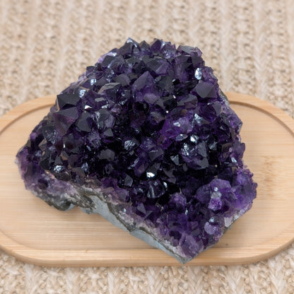 Dunkles Amethyst Cluster [JO]