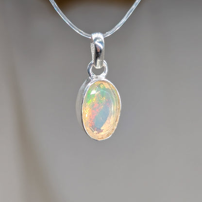 Opal Kettenanhänger facettiert, 925er Silber [K]