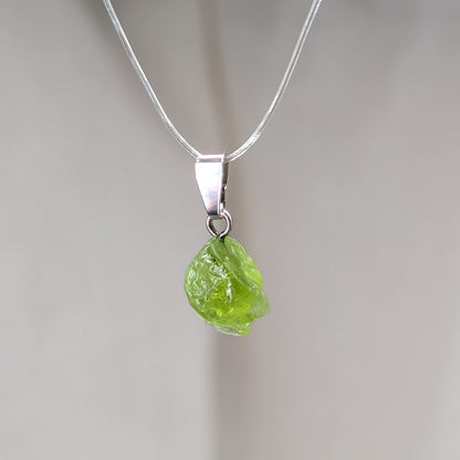 Peridot Kettenanhänger, 925er Silber [T]