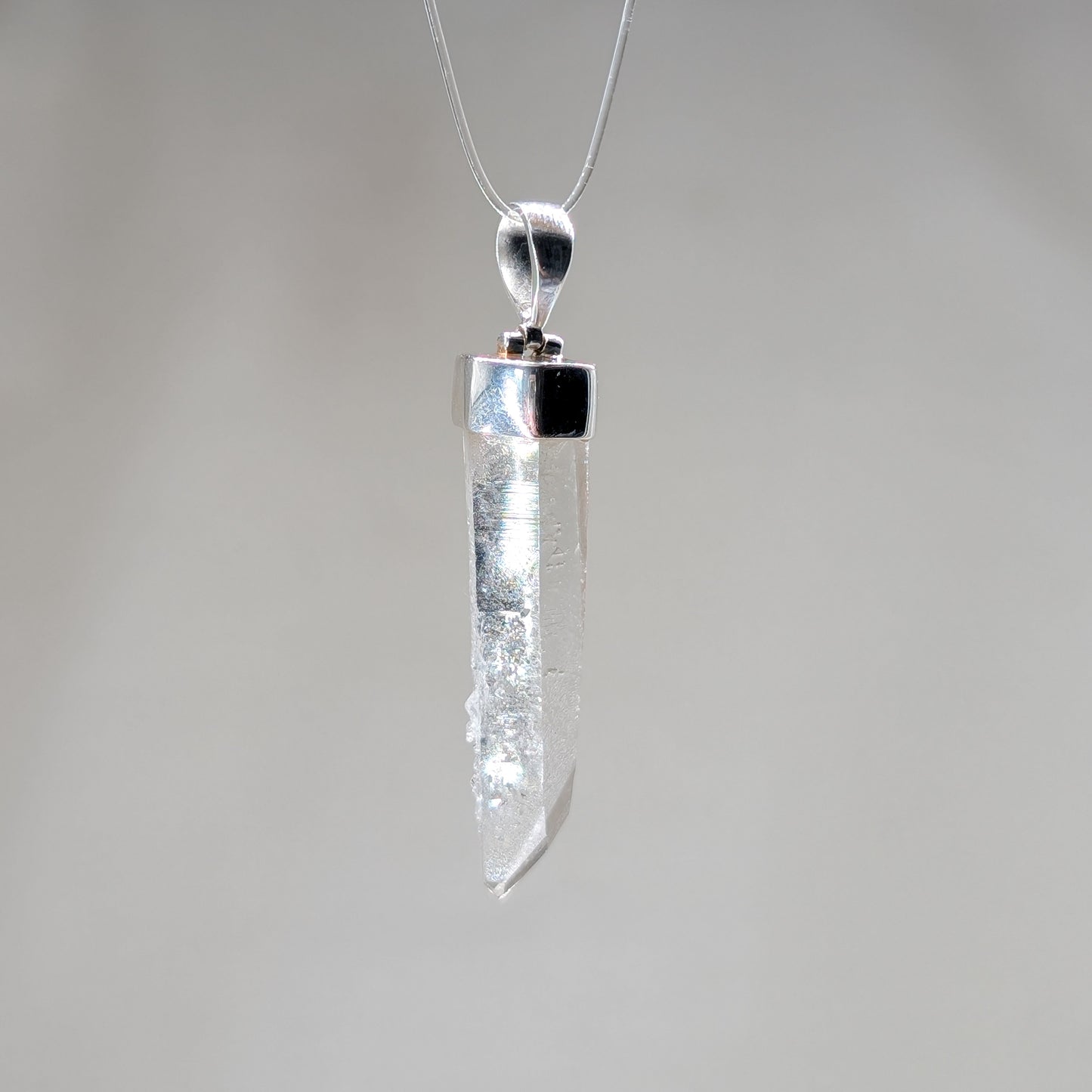 Bergkristall Kettenanhänger Spitze, 925er Silber [K]