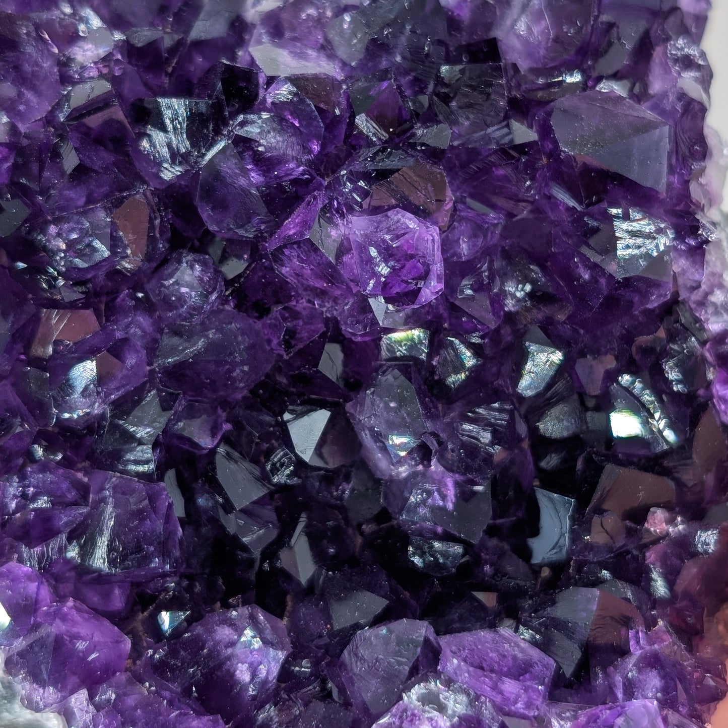 Dunkles Amethyst Cluster [JO]