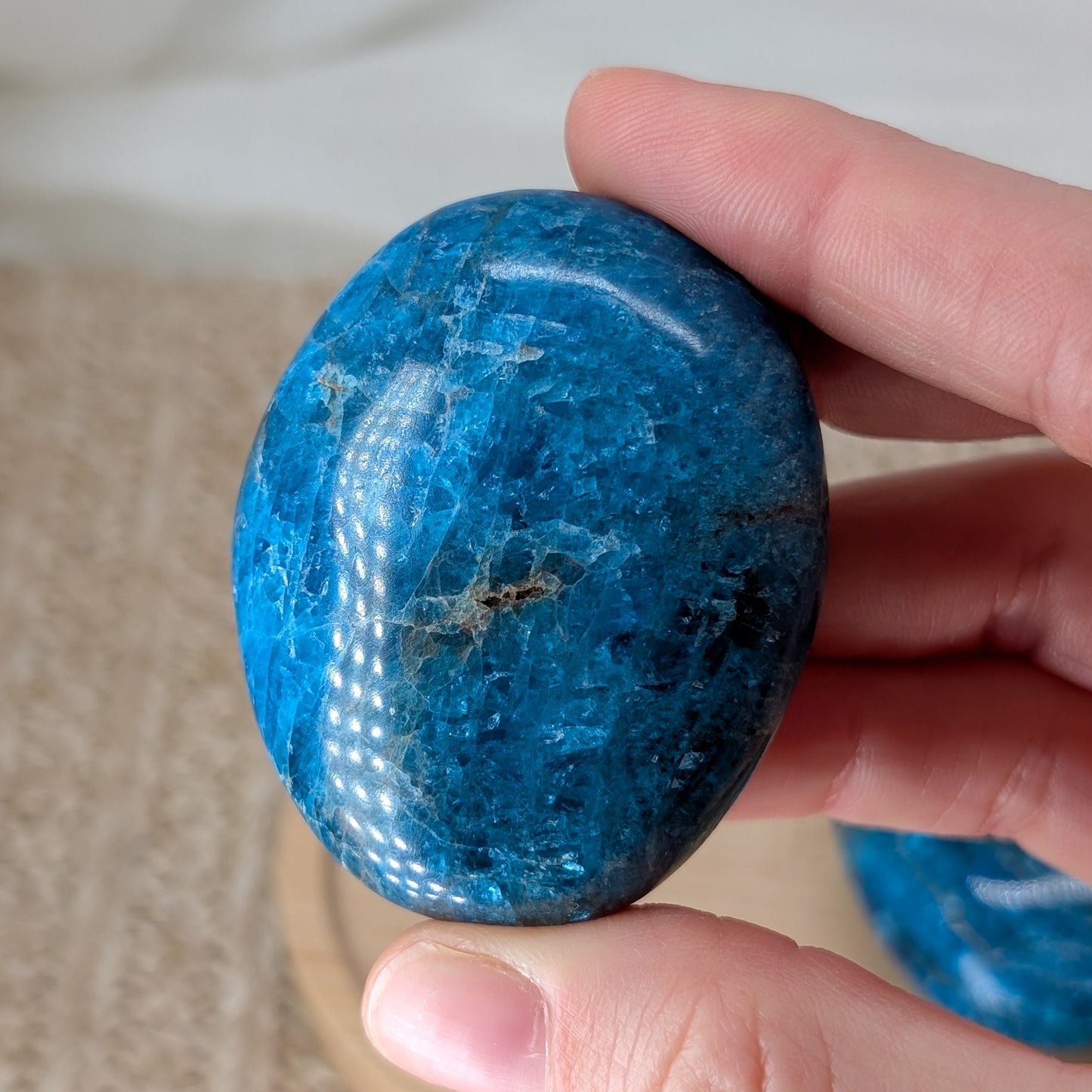 Apatit Handstein [A-C]