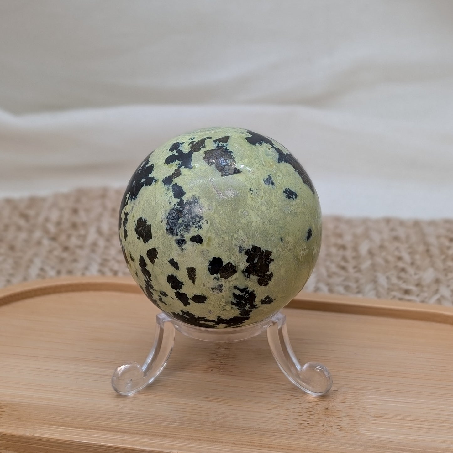 Serpentin Kugel mit Pyrit [SZ]