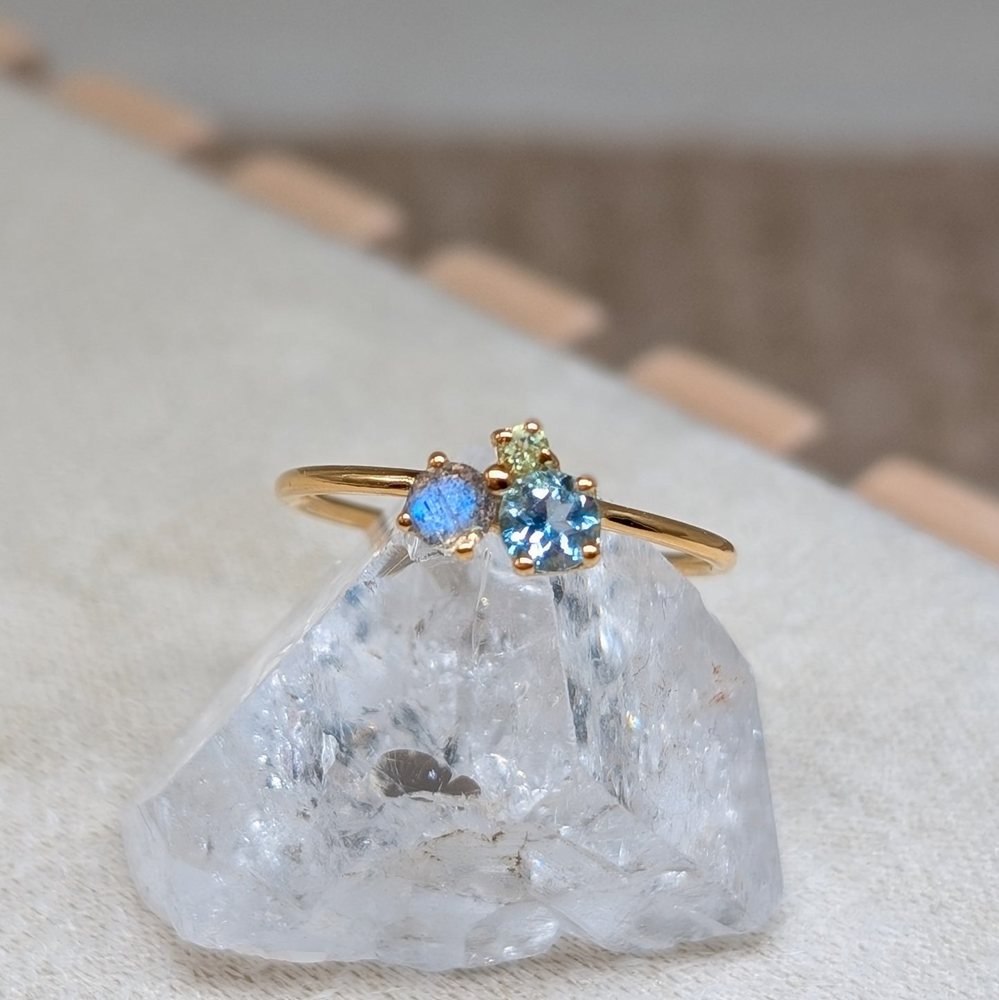 Triple Sparkle Ring 925er Silber vergoldet [Peridot, Labradorit, Topas]