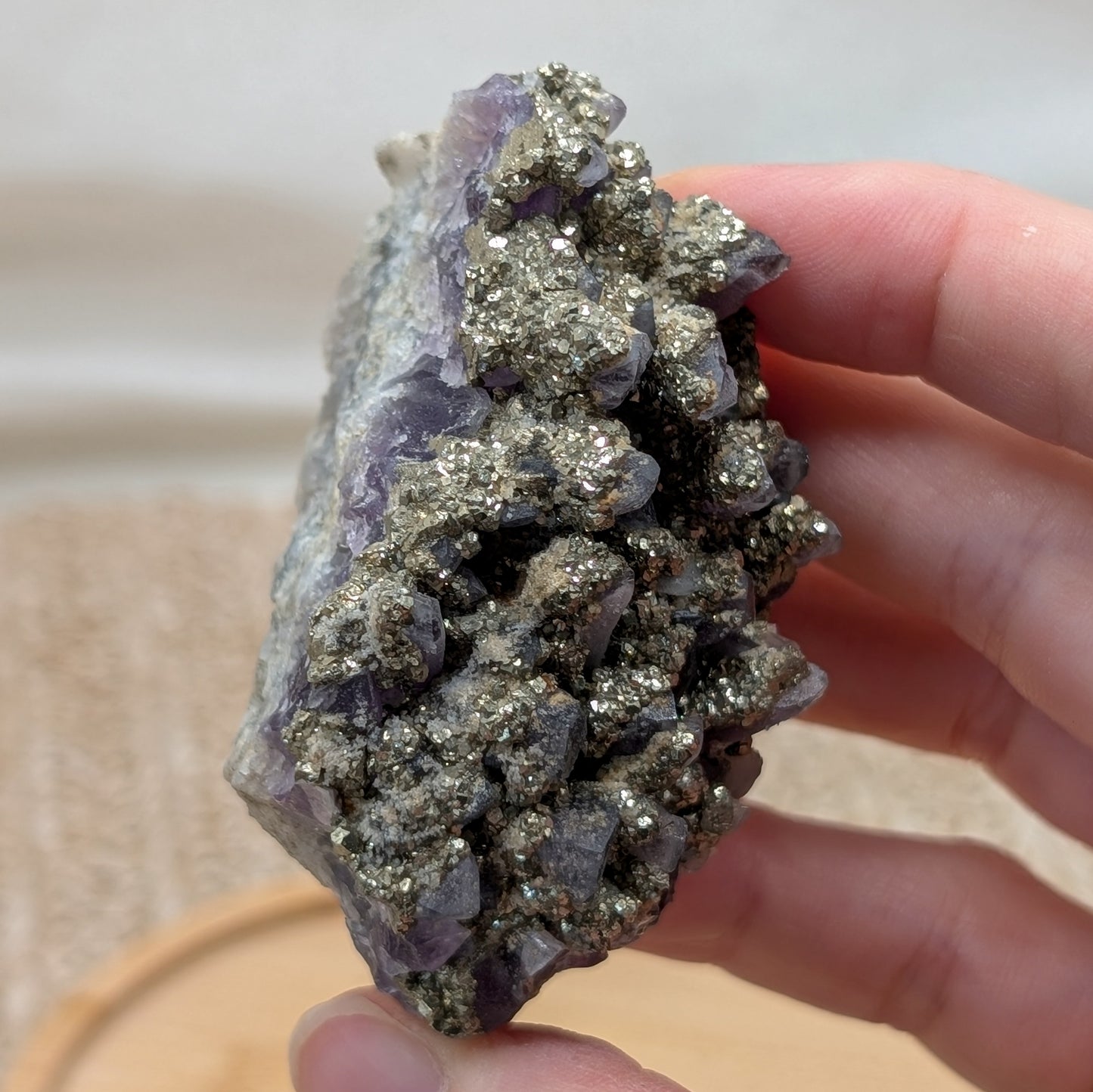 Amethyst Cluster mit Pyrit [QP]
