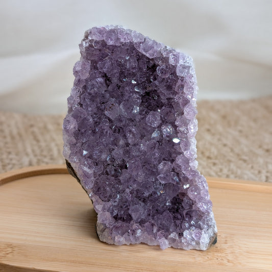 Helles Amethyst Cluster / Cutbase [BT]