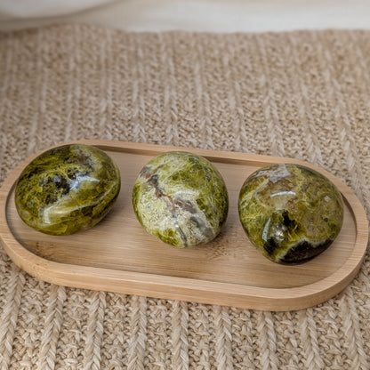 Grüner Opal Handstein [A-C]