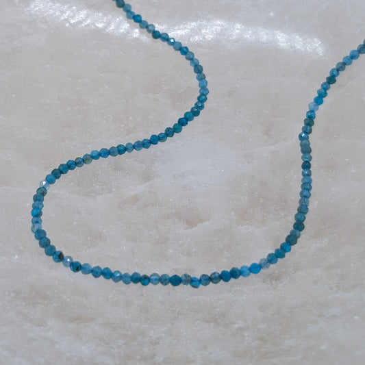 Apatit Kette Kugel facettiert, 925er Silber