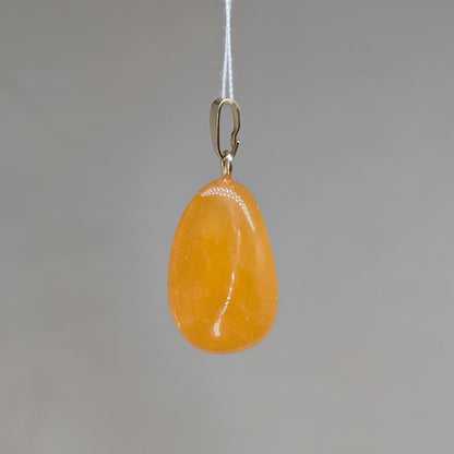 Orangencalcit 🍊 Kettenanhänger, 925er Silber vergoldet [A]