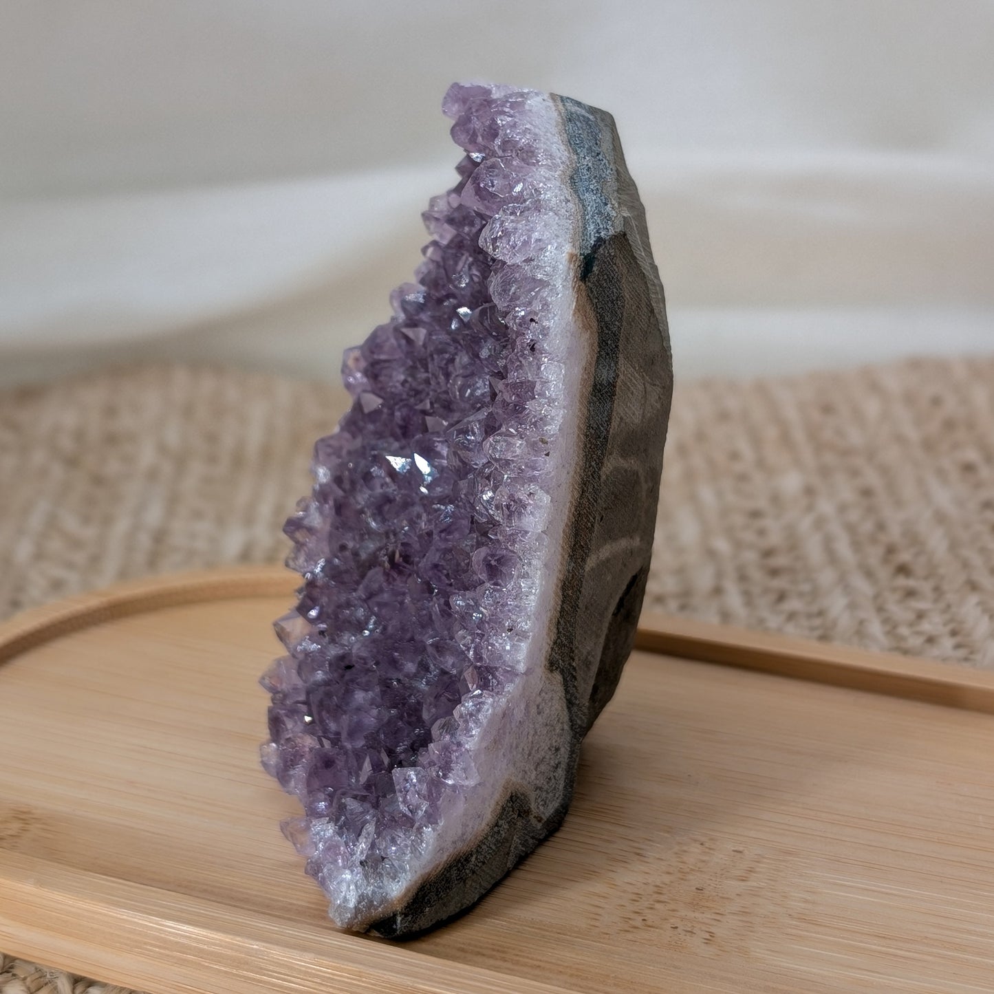 Helles Amethyst Cluster / Cutbase [BT]