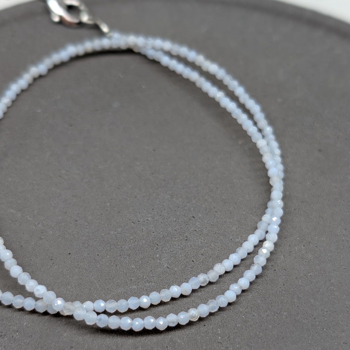 Chalcedon Halskette facettiert 2 mm
