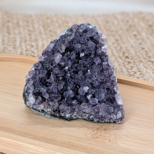 Kleines Amethyst Cluster / Cutbase [BK]