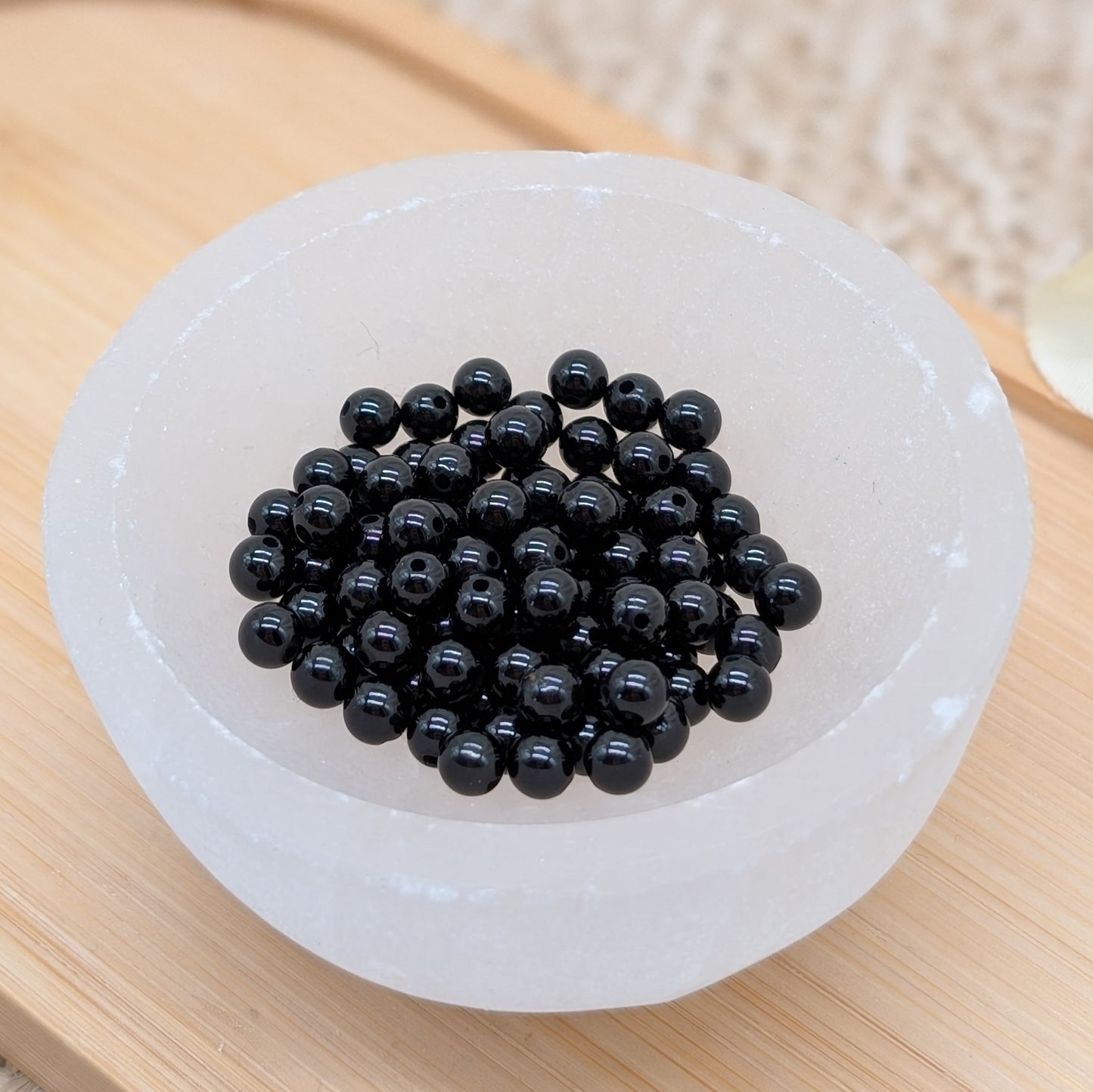 Schwarzer Turmalin Edelsteinperle 4 mm